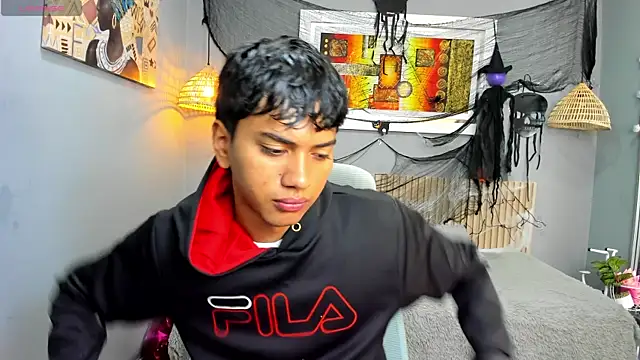 Snapshot of markbowie chatting on 31, 10, 2025 markbowie online show from 31, 10, 2025