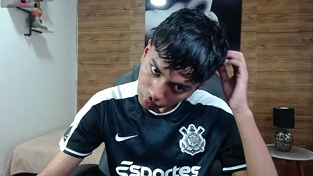 Snapshot of markbowie chatting on 2, 11, 2025 markbowie online show from 2, 11, 2025