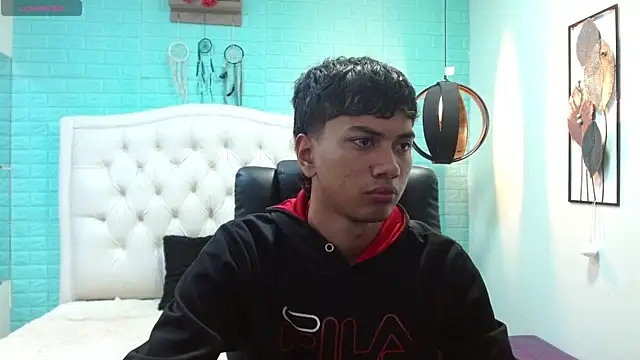 Snapshot of markbowie chatting on 9, 11, 2025 markbowie online show from 9, 11, 2025