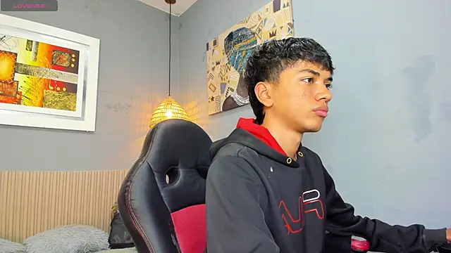 Snapshot of markbowie chatting on 21, 11, 2025 markbowie online show from 21, 11, 2025