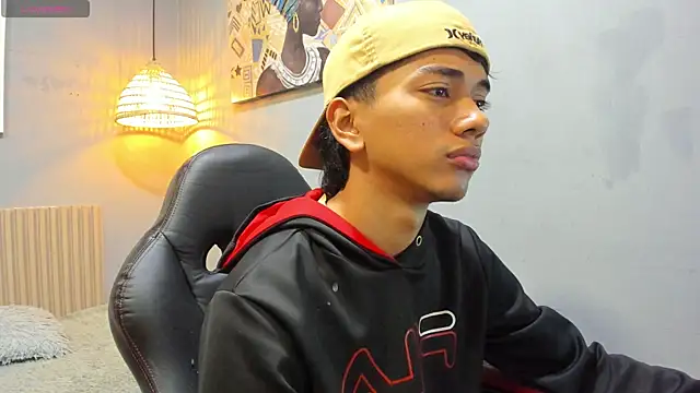 Snapshot of markbowie chatting on 23, 11, 2025 markbowie online show from 23, 11, 2025