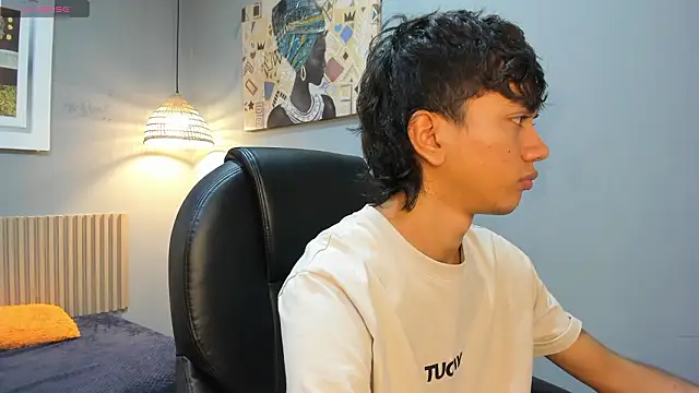 Snapshot of markbowie chatting on 5, 3, 2026 markbowie online show from 5, 3, 2026