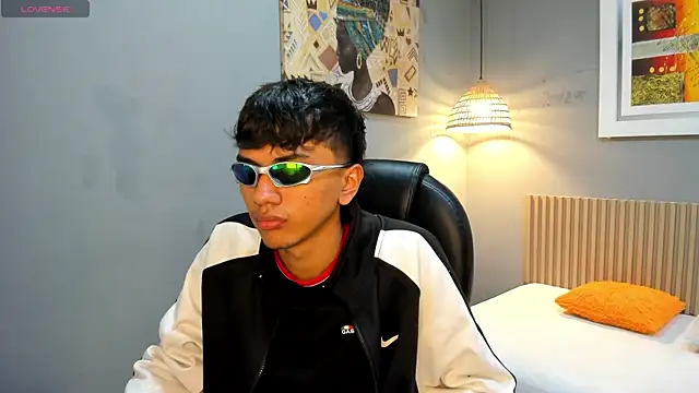 Snapshot of markbowie chatting on 20, 3, 2026 markbowie online show from 20, 3, 2026