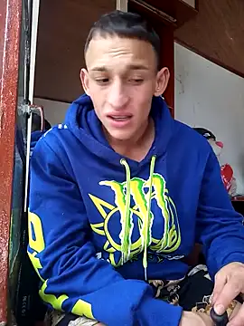 Snapshot of Masterblue_hot chatting on 6, 10, 2025 Masterblue hot online show from 6, 10, 2025