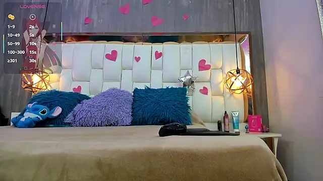 Foxxy Doll online show from 3, 3, 2026