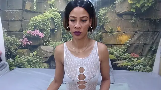 GlowGoddessxx online show from 10, 6, 2026