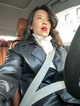 anna yngs online show from 1, 11, 2025