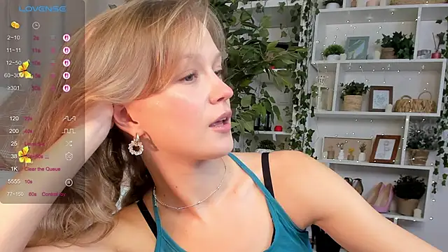 Kara smalltits online show from 24, 9, 2025