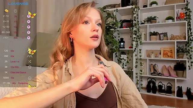 Kara smalltits online show from 3, 11, 2025