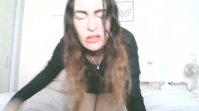 EllaKent online show from 11, 5, 2026