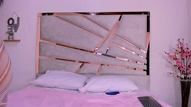 Samy  xx online show from 18, 9, 2025