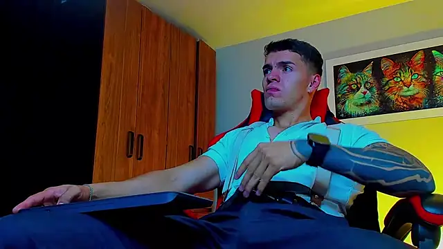 ALPHA DOMINUS  online show from 22, 9, 2025