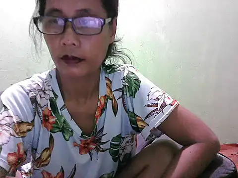 HotLadyPinay32 online show from 2, 3, 2026