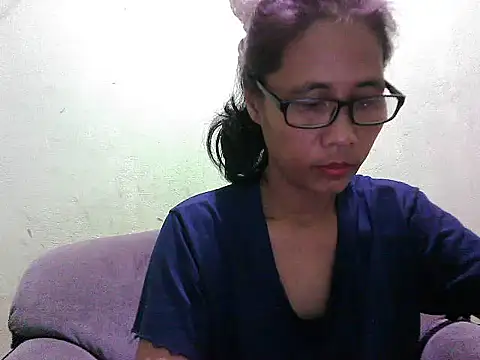 HotLadyPinay32 online show from 8, 3, 2026