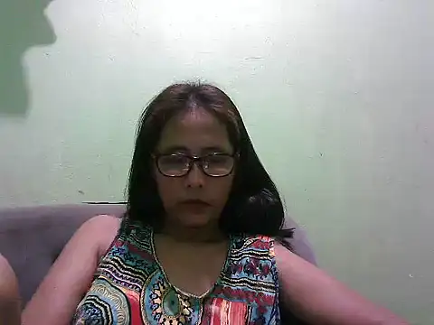 HotLadyPinay32 online show from 7, 7, 2026