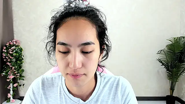 FlirtyAura online show from 6, 11, 2025