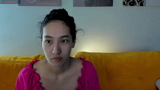 FlirtyAura online show from 22, 3, 2026
