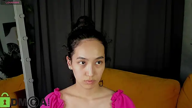 FlirtyAura online show from 29, 3, 2026