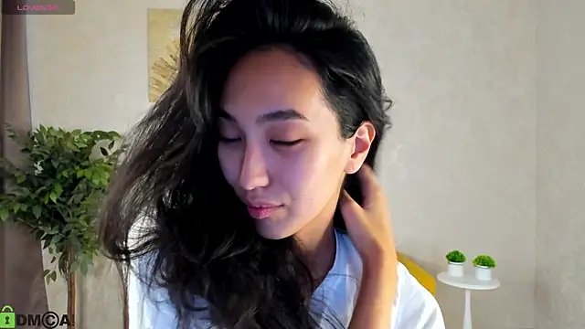 FlirtyAura online show from 30, 4, 2026