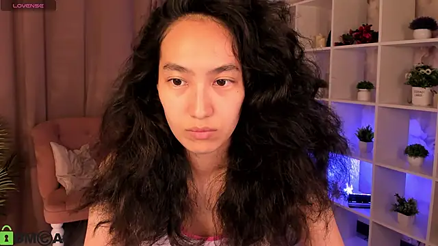 FlirtyAura online show from 23, 6, 2026