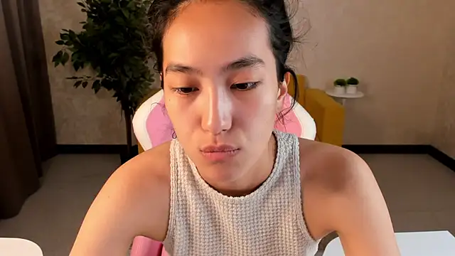FlirtyAura online show from 10, 7, 2026
