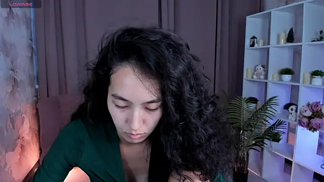 FlirtyAura online show from 21, 7, 2026