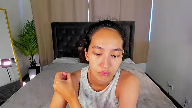 FlirtyAura online show from 1, 8, 2026