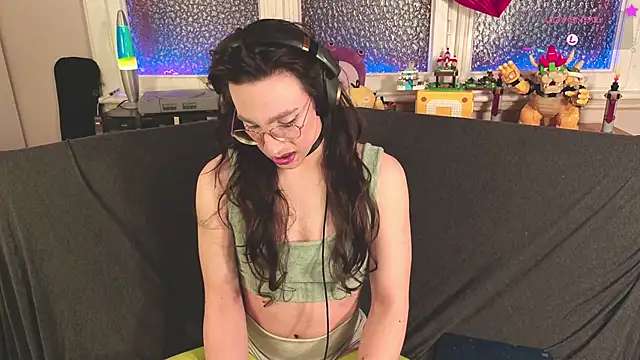 Zesty Peach online show from 5, 3, 2026