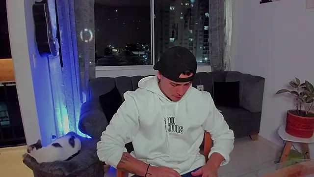 connorsmiith online show from 22, 9, 2025