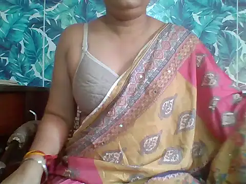Snapshot of Marathi_q4een01 chatting on 15, 5, 2026 Marathi q4een01 online show from 15, 5, 2026