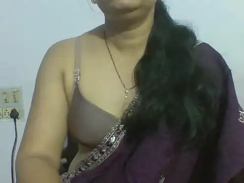 Snapshot of Marathi_q4een01 chatting on 10, 7, 2026 Marathi q4een01 online show from 10, 7, 2026