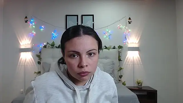 Snapshot of Megan_05_ chatting on 13, 5, 2026 Megan 05 online show from 13, 5, 2026