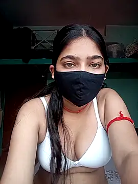 Snapshot of Snehabeauti chatting on 10, 10, 2025 Snehabeauti online show from 10, 10, 2025