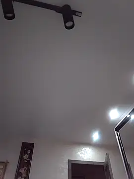 KissMiSveet online show from 17, 10, 2025