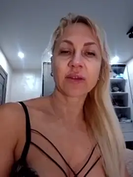 KissMiSveet online show from 7, 2, 2026