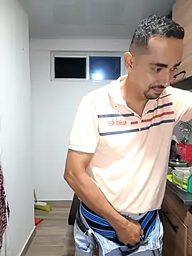 stivenlujan69 online show from 31, 10, 2025