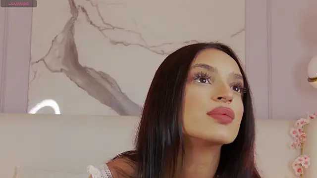 AdoraCortes online show from 14, 10, 2025