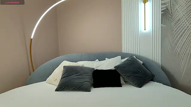 AdoraCortes online show from 18, 3, 2026