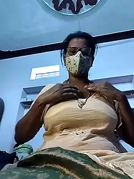 Snapshot of sexy_aaru chatting on 5, 10, 2025 sexy aaru online show from 5, 10, 2025