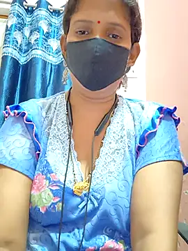 Snapshot of Sonalihot_ chatting on 11, 10, 2025 Sonalihot online show from 11, 10, 2025