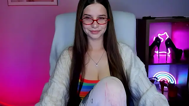 LuxMaya online show from 22, 7, 2026