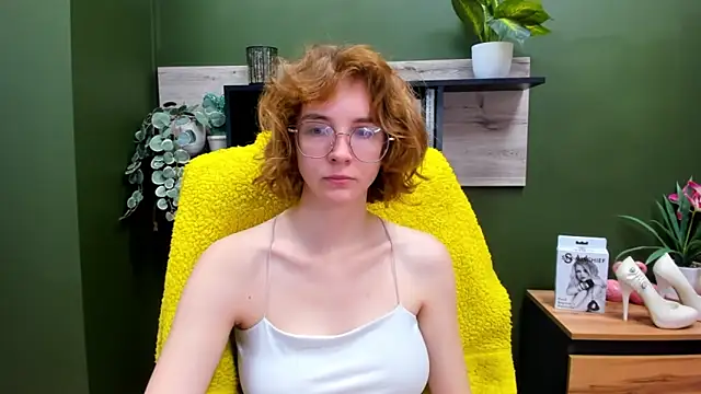 Snapshot of juicyPenny chatting on 16, 10, 2025 juicyPenny online show from 16, 10, 2025