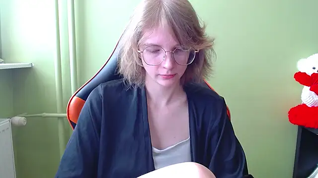 juicyPenny online show from 29, 4, 2026