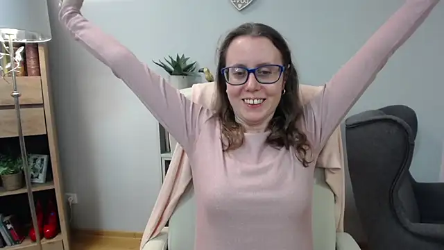 Snapshot of sweetxLizzy chatting on 14, 4, 2026 sweetxLizzy online show from 14, 4, 2026