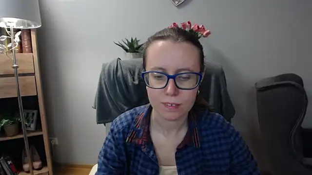 Snapshot of sweetxLizzy chatting on 17, 4, 2026 sweetxLizzy online show from 17, 4, 2026