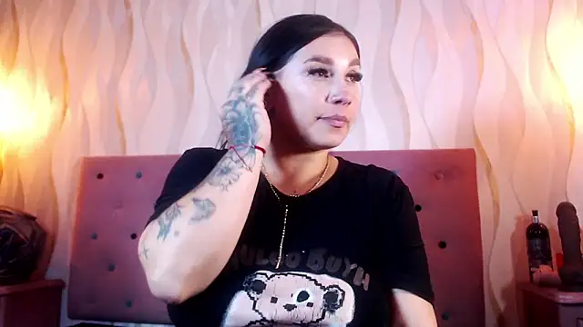 Naomi Braunx online show from 15, 6, 2026