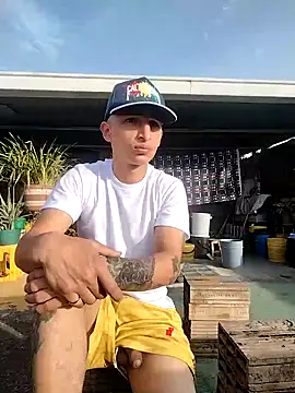 Snapshot of Dani22cmhot chatting on 8, 2, 2026 Dani22cmhot online show from 8, 2, 2026