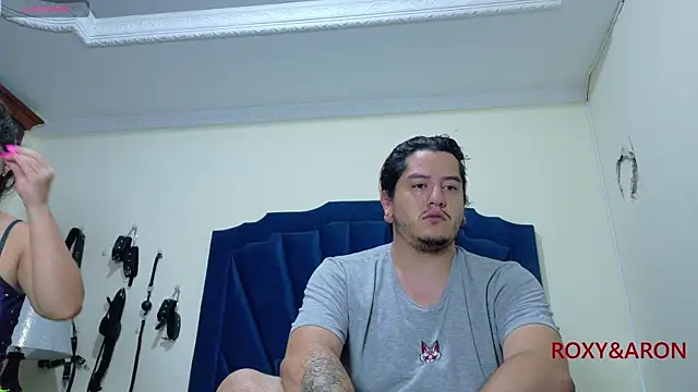 Snapshot of RoxyandAron2 chatting on 14, 5, 2026 RoxyandAron2 online show from 14, 5, 2026
