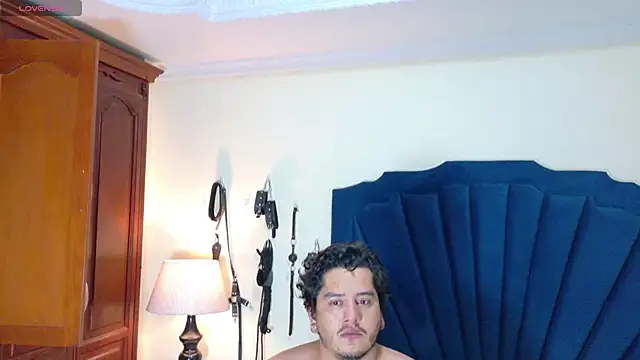 Snapshot of RoxyandAron2 chatting on 16, 5, 2026 RoxyandAron2 online show from 16, 5, 2026