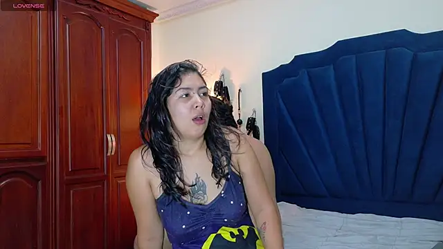 Snapshot of RoxyandAron2 chatting on 19, 5, 2026 RoxyandAron2 online show from 19, 5, 2026